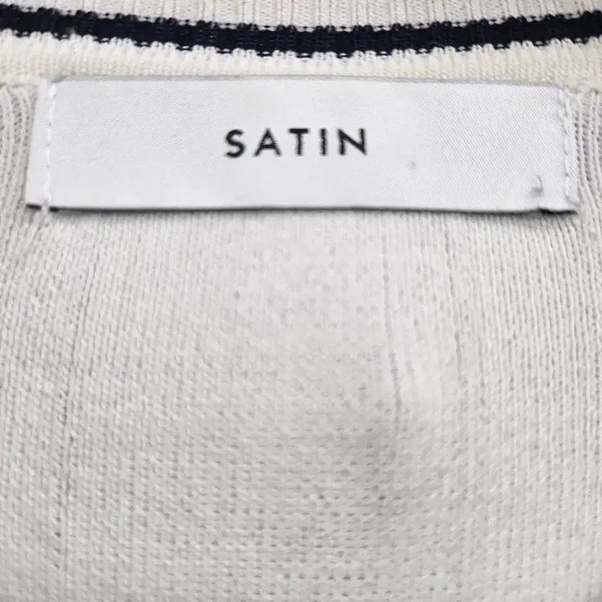[SOLD OUT] satin 샤틴 이중 시스루 소매 니트