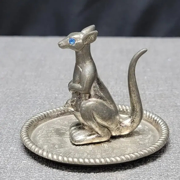 [BUNJANG] Brass Kangaroo Sculpture / 백동 캥거루