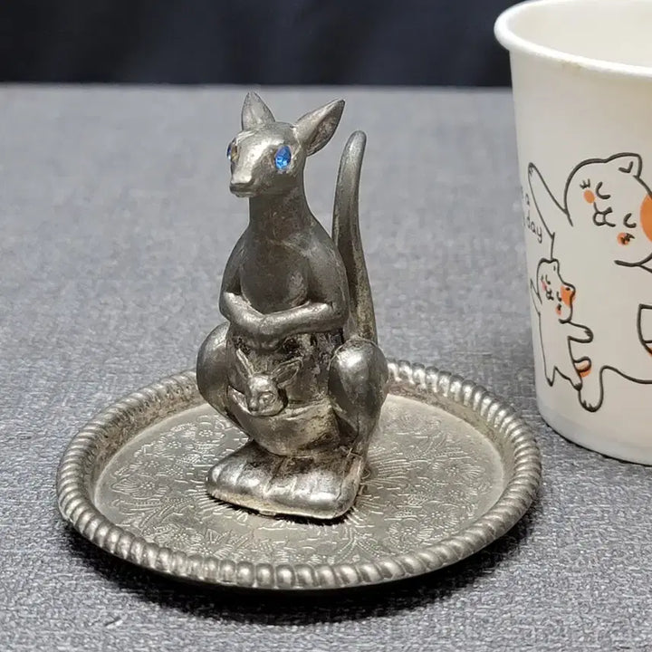 [BUNJANG] Brass Kangaroo Sculpture / 백동 캥거루