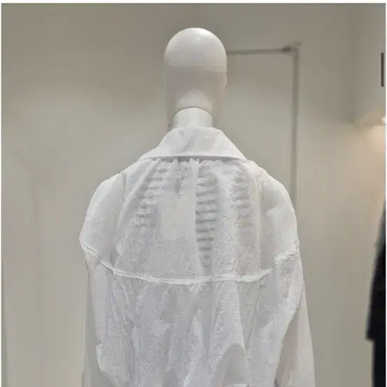 [BUNJANG] ZOOC White Loose Fit Windbreaker Jacket / ZOOC 주크 화이트 루즈핏 바람막이 새상품