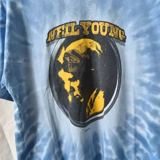 [BUNJANG] Neil Young 2000 Tour T-shirt / 00S 오피셜 닐영 밴드 반팔티 L M0367