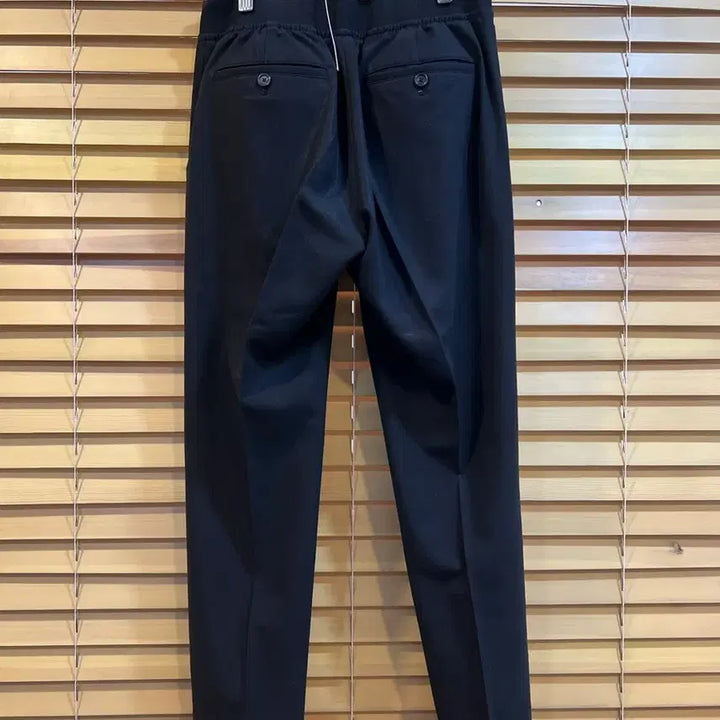 [SOLD OUT] 커스텀멜로우 여성 블랙 9부슬랙스 봄가을 정장팬츠