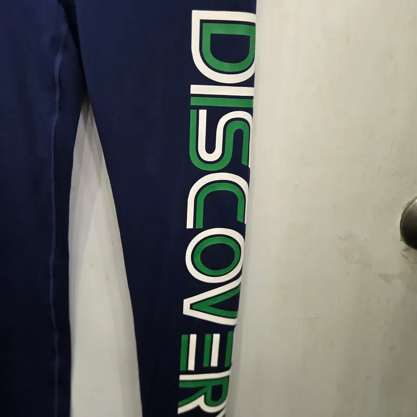 [BUNJANG] Discovery Leggings - Size S / S사이즈 )) Discovery 디스커버리 레깅스 바지!