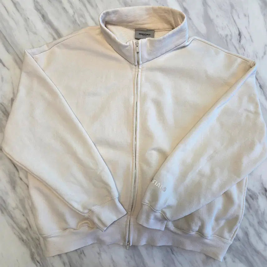 [SOLD OUT] 피오갓에센셜 집업 자켓 크림