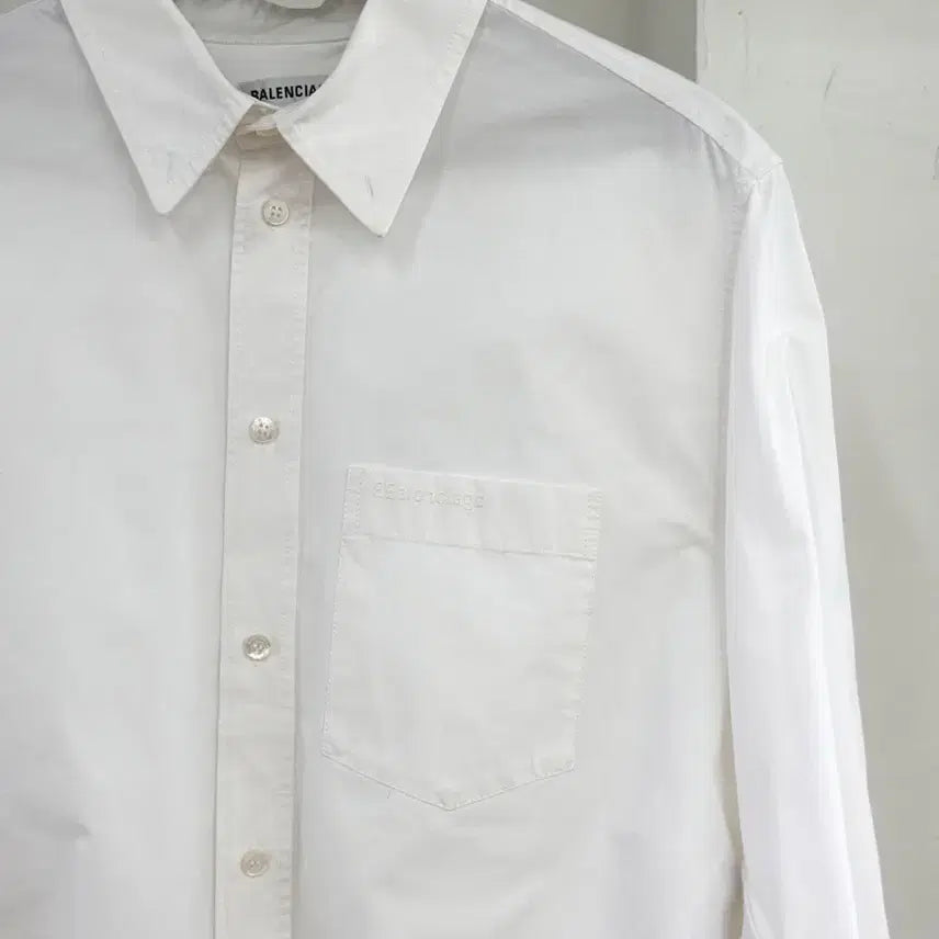 [SOLD OUT] 발렌시아가 화이트 볼륨 패턴 포켓 셔츠