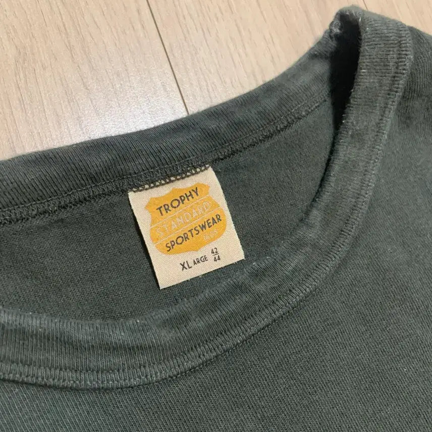 [BUNJANG] Trophy Clothing T-Shirt Black/Yellow / 트로피클로딩 반팔 티셔츠 블랙/옐로우