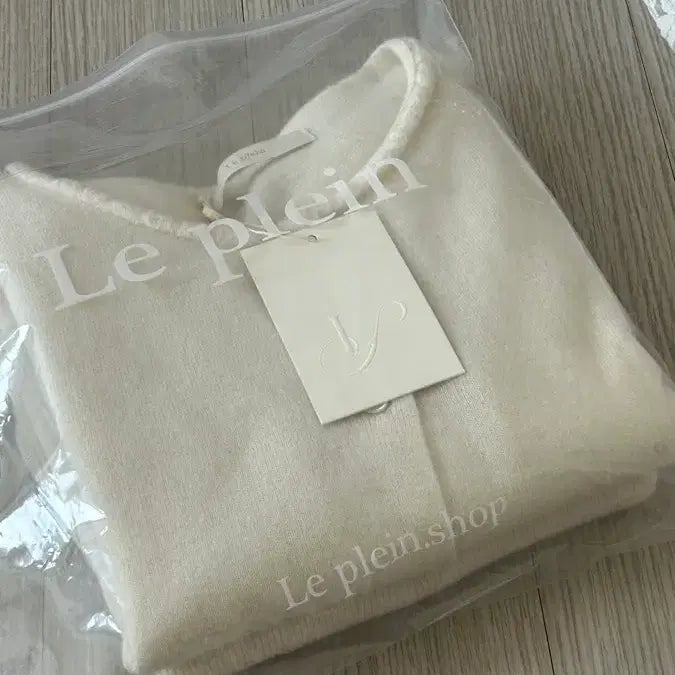 [SOLD OUT] 르플레인 소피 가디건 나시 세트