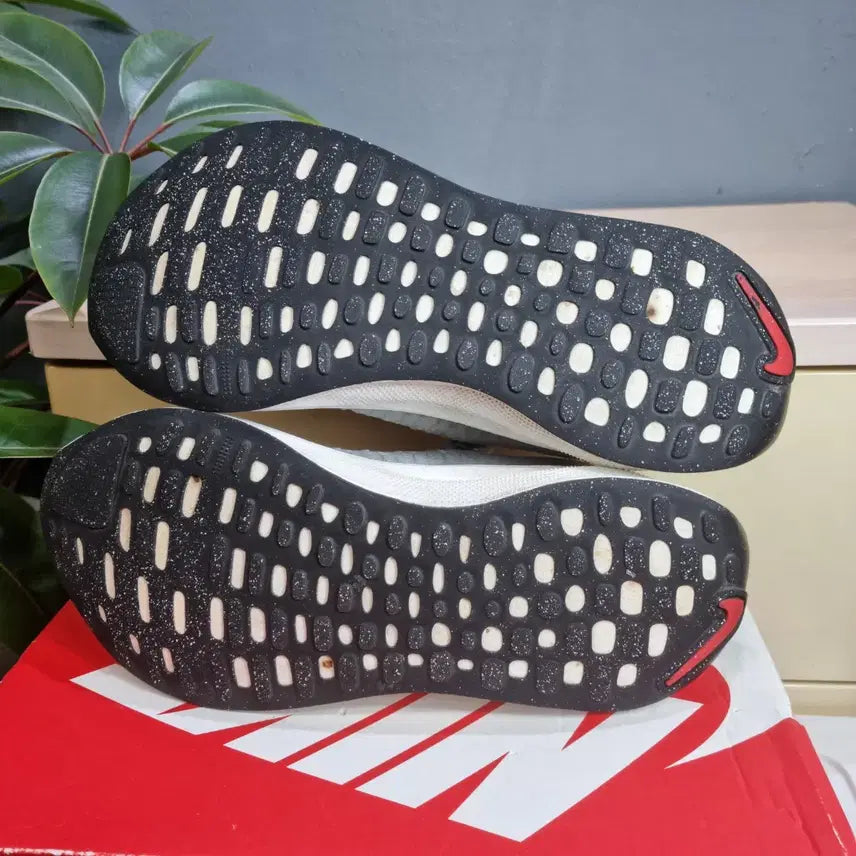 [BUNJANG] Nike React X Sneakers / 나이키 리액트X 운동화 (290)
