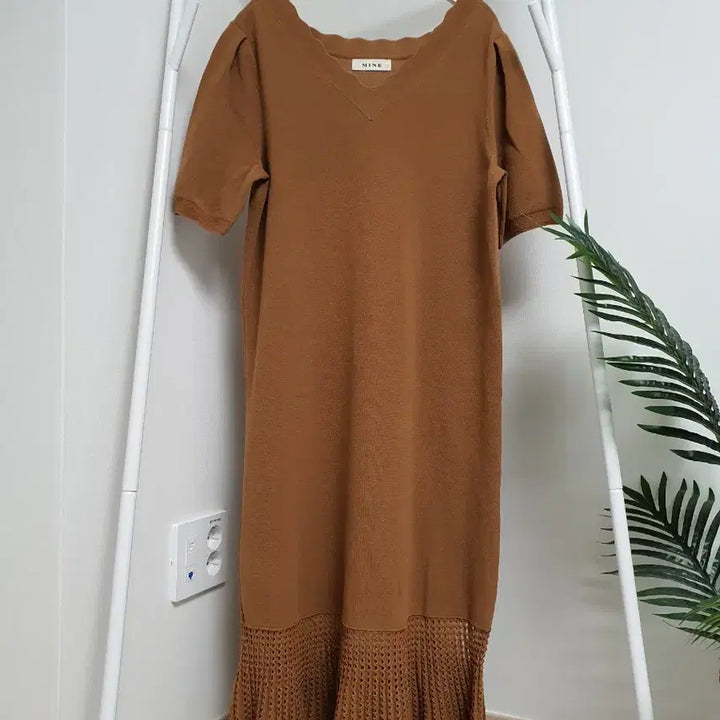 [BUNJANG] Hanssem Mine V-Neck Knit Dress / 한섬마인 물결v넥 반팔 니트원피스