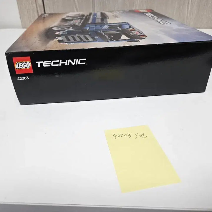 [BUNJANG] Lego Technic 42203 Dump Truck (Sealed) / 레고 테크닉 42203 덤프트럭 박스훼손 미개봉