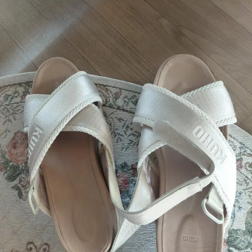 [SOLD OUT] 구호샌달 245