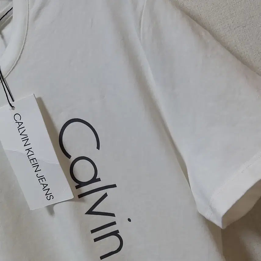 [BUNJANG] Calvin Klein Spandex Short Sleeve T-shirt (Size 95) / 새옷/켈빈클라인/스판반팔티/쫄티?/정품/남95