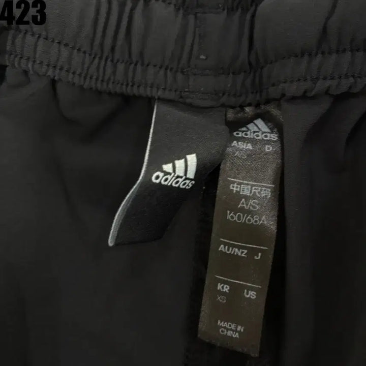 [SOLD OUT] 아디다스 삼선 트레이닝 반바지 블랙 xs