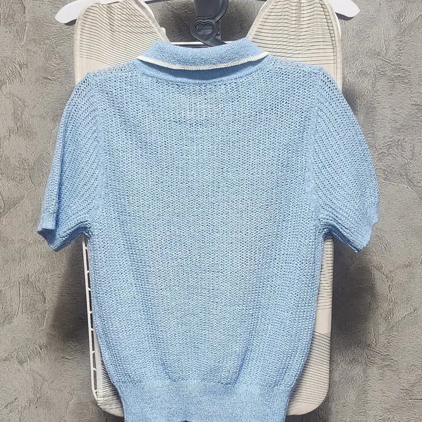 [SOLD OUT] 8세컨즈 블루 카라 반팔 니트