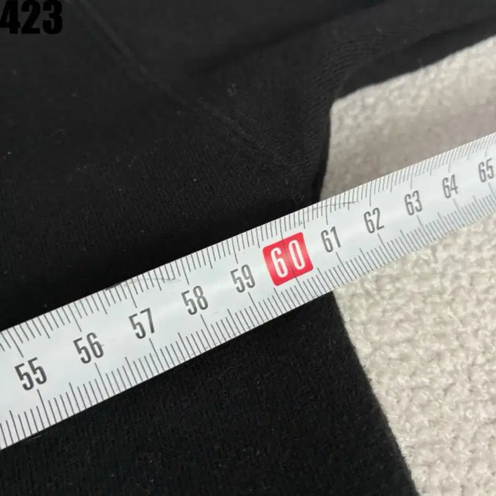 [BUNJANG] Kirsh Big Cherry Black Sweatshirt / 키르시 빅 체리 블랙 맨투맨 1