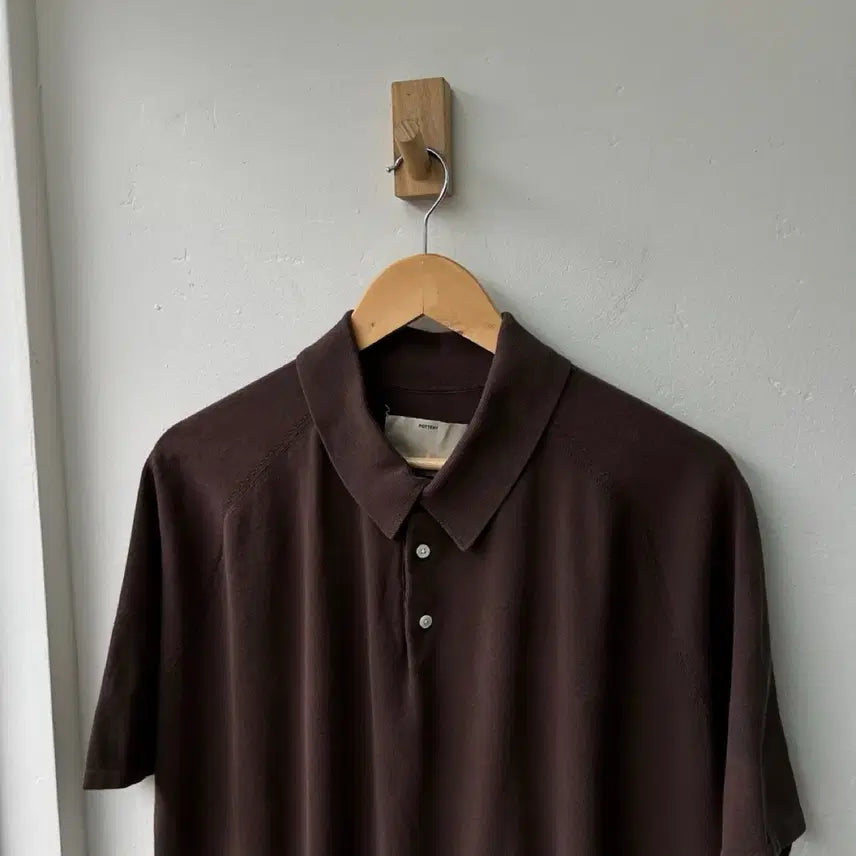 [SOLD OUT] 16755 - 포터리 브라운 반팔 카라티