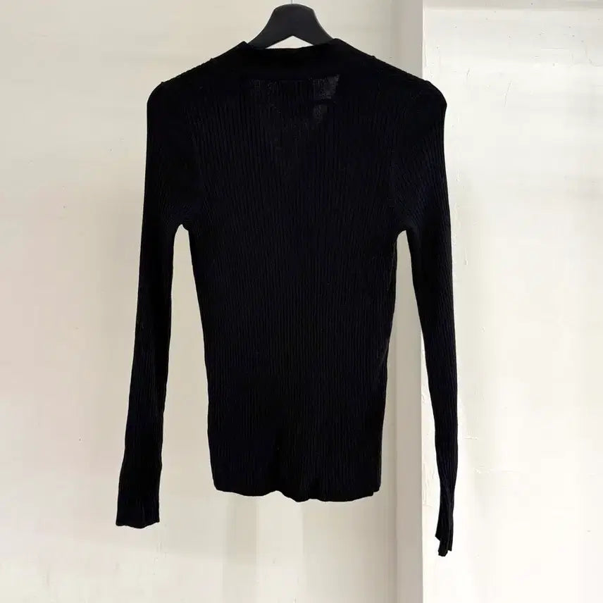 [BUNJANG] Sandro Black Big Button V-Neck Ribbed Cardigan / 산드로 블랙 빅버튼 브이넥 리브드 가디건