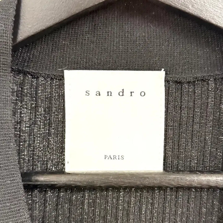 [BUNJANG] Sandro Black Big Button V-Neck Ribbed Cardigan / 산드로 블랙 빅버튼 브이넥 리브드 가디건