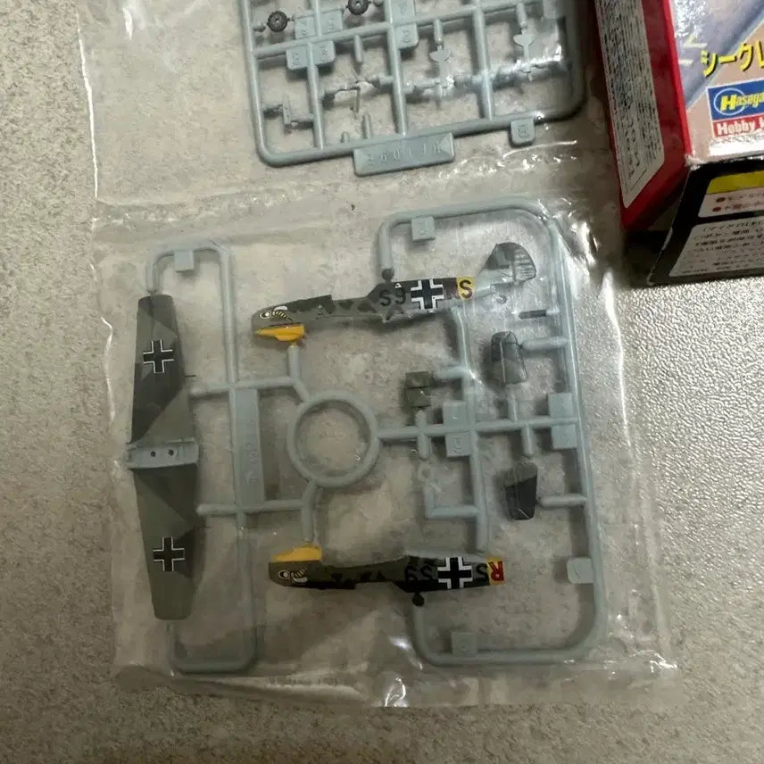 [BUNJANG] Takara 1/144 Me109e-7 Jabo Model Kit / 타카라 1/144 me109e-7 Jabo