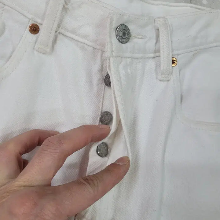 [SOLD OUT] Levi&