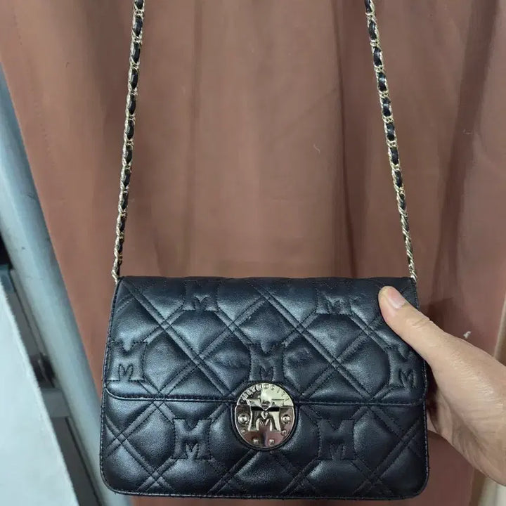 [BUNJANG] Metrocity Quilted Chain Bag Black / 메트로시티 퀼팅 체인백 블랙