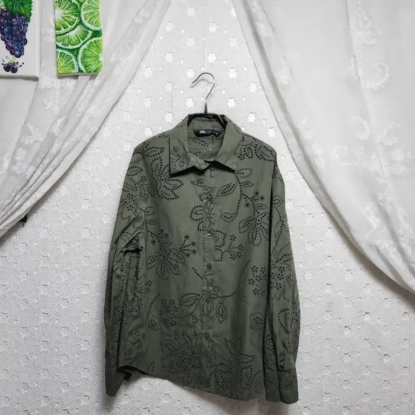 [BUNJANG] ZARA Embroidered Top / 자라 펀칭자수 여성s