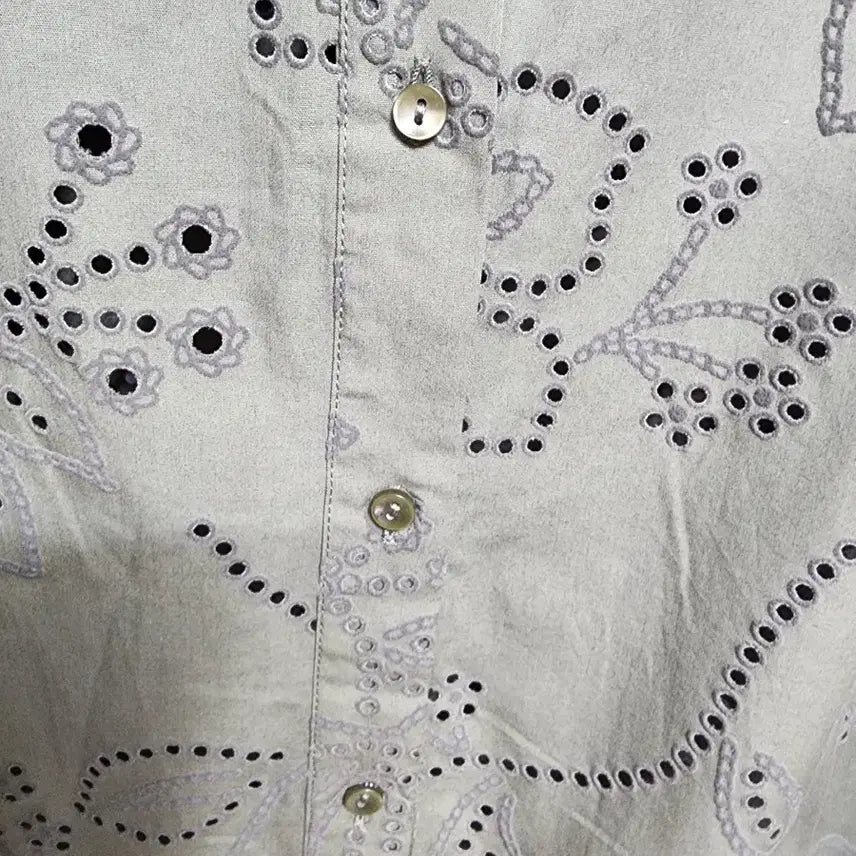 [BUNJANG] ZARA Embroidered Top / 자라 펀칭자수 여성s