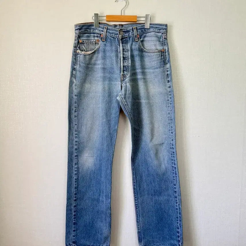 [SOLD OUT] 00s levis 501xx 35