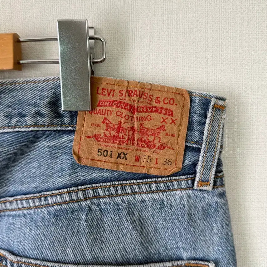 [SOLD OUT] 00s levis 501xx 35