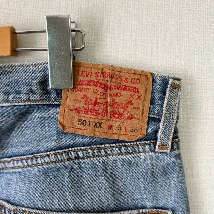 [SOLD OUT] 00s levis 501xx 35