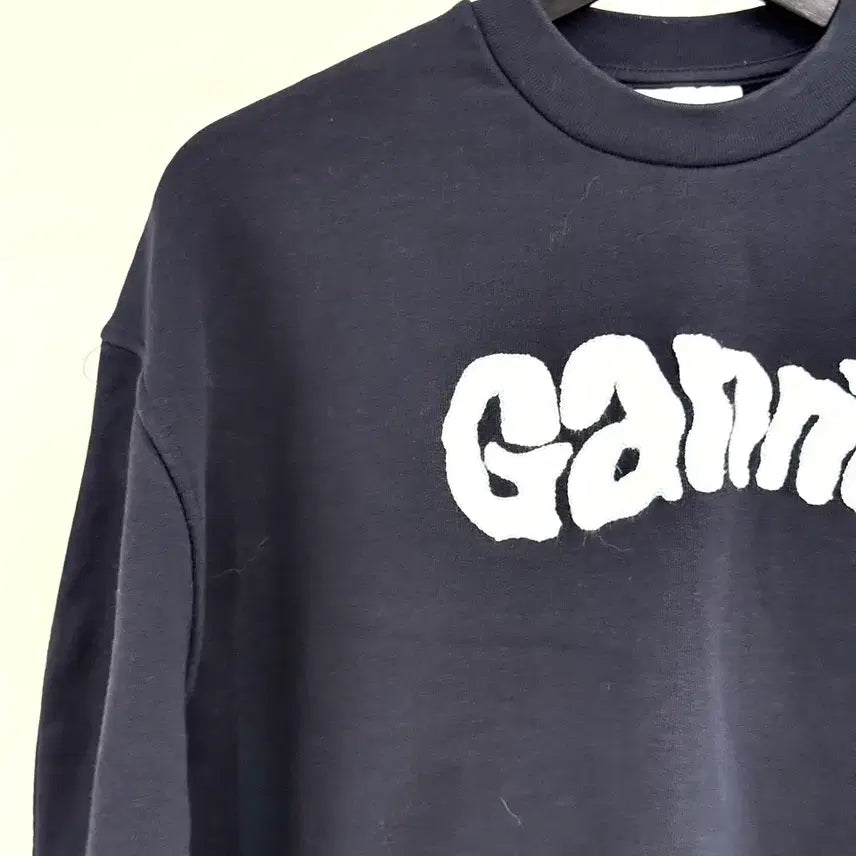 [BUNJANG] Ganni Navy White Boucle Logo Sweatshirt / 가니 네이비 화이트 부클 로고 스웻셔츠