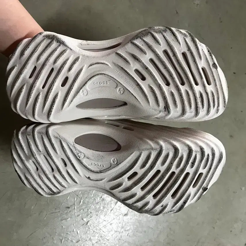[BUNJANG] Crocs Eco Wave Clog Almond Tint / 크록스 에코 웨이브 클로그 아몬드 틴트