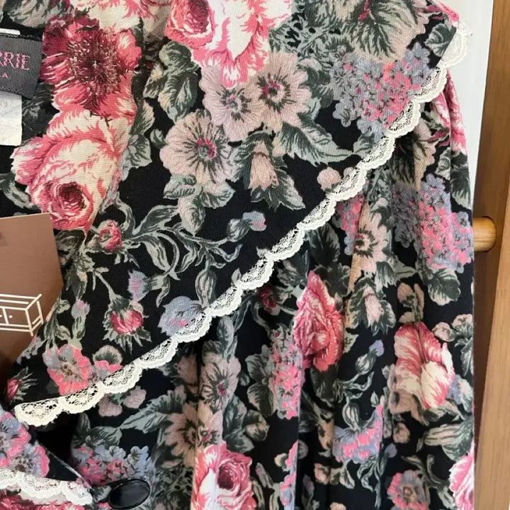 [SOLD OUT] [USA 빈티지] TINA BARRIE 빅 칼라 플로럴 레이스 원피스