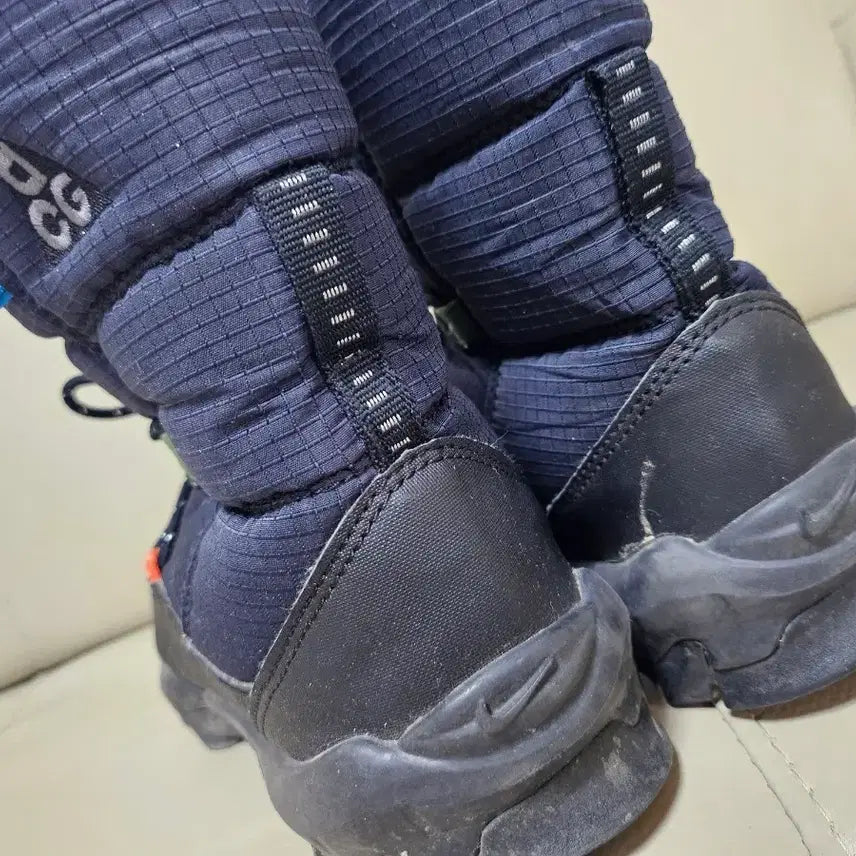 [BUNJANG] Nike Padded Boots Black 240 / 나이키 패딩 부츠 블랙 240
