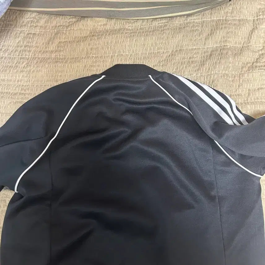 [BUNJANG] Adidas Three Stripes Track Top (Black) - Size M / 아디다스 블랙 삼선 트랙탑