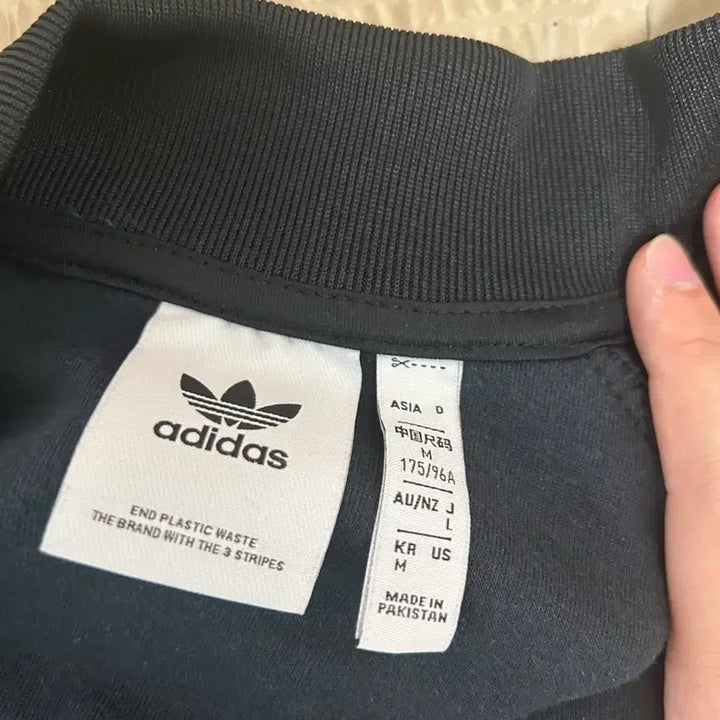 [BUNJANG] Adidas Three Stripes Track Top (Black) - Size M / 아디다스 블랙 삼선 트랙탑