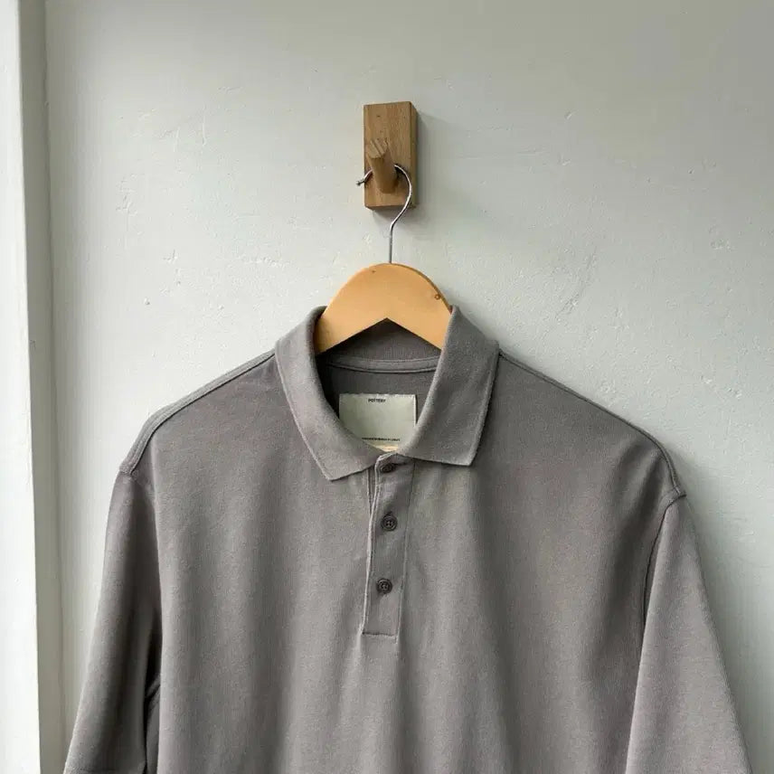 [SOLD OUT] 16758 - 포터리 그레이 반팔 카라티
