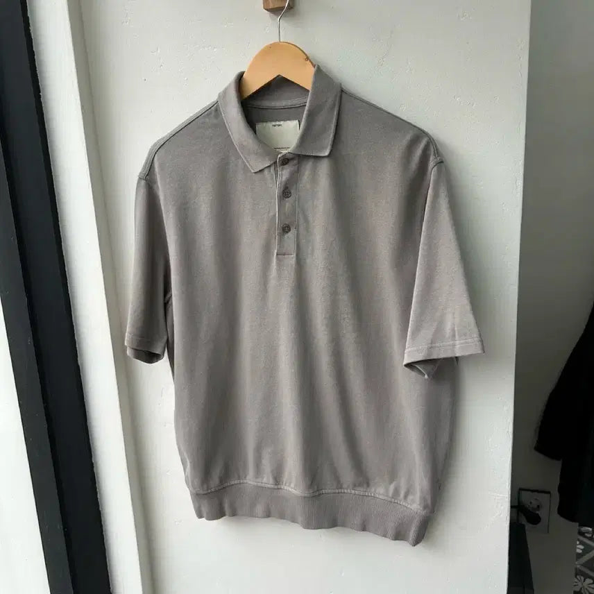 [SOLD OUT] 16758 - 포터리 그레이 반팔 카라티