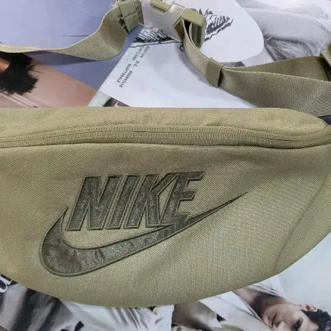 [SOLD OUT] 나이키 힙색 웨이스트백 카키