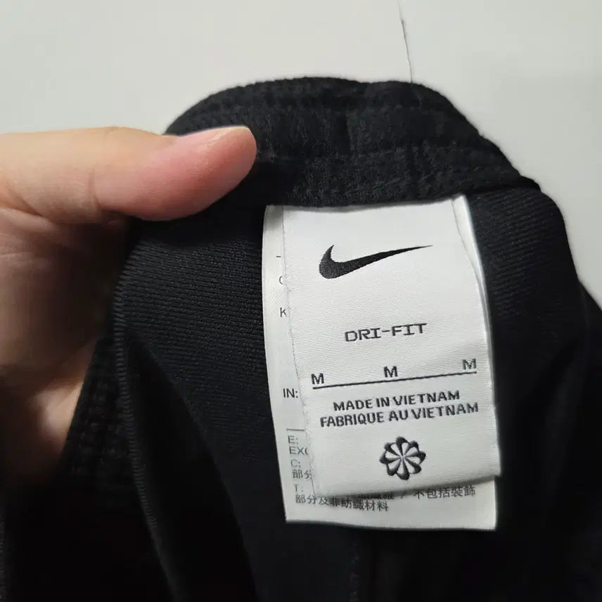 [SOLD OUT] 나이키 드라이핏 블랙 트레이닝 팬츠 M 26042409