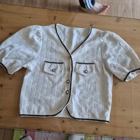 [BUNJANG] Cream Puff Sleeve Blouse Jacket / 크림색 퍼프 블라우스 자켓