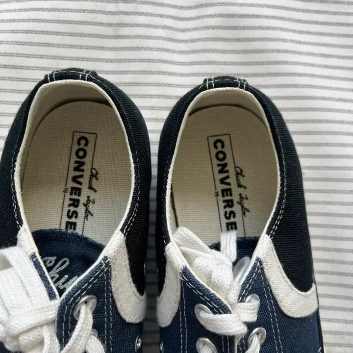 [BUNJANG] Converse Chuck Taylor All Star OX Navy Sneakers / 컨버스 척 테일러 All Star OX Navy (270)
