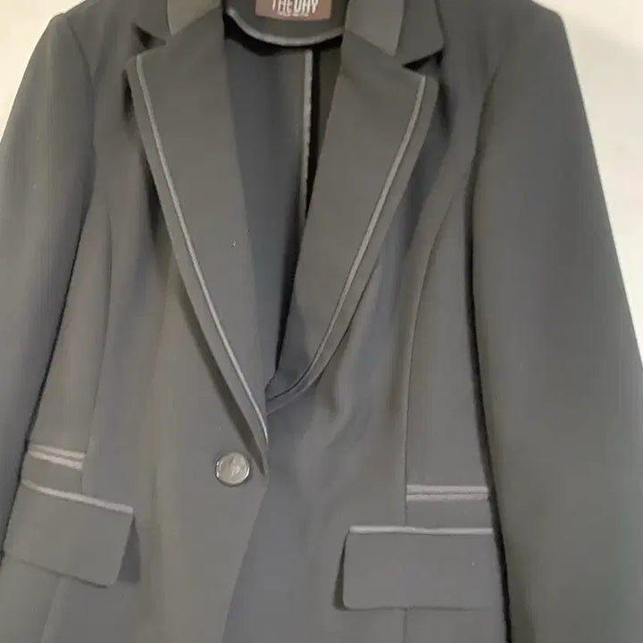 [BUNJANG] The Day Black Three-Quarter Sleeve Jacket (Size 66) / 더데이 블랙 칠부소매 자켓 66