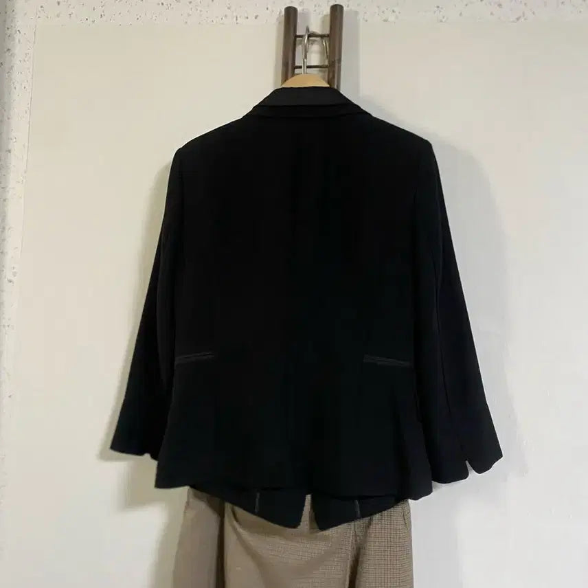 [BUNJANG] The Day Black Three-Quarter Sleeve Jacket (Size 66) / 더데이 블랙 칠부소매 자켓 66