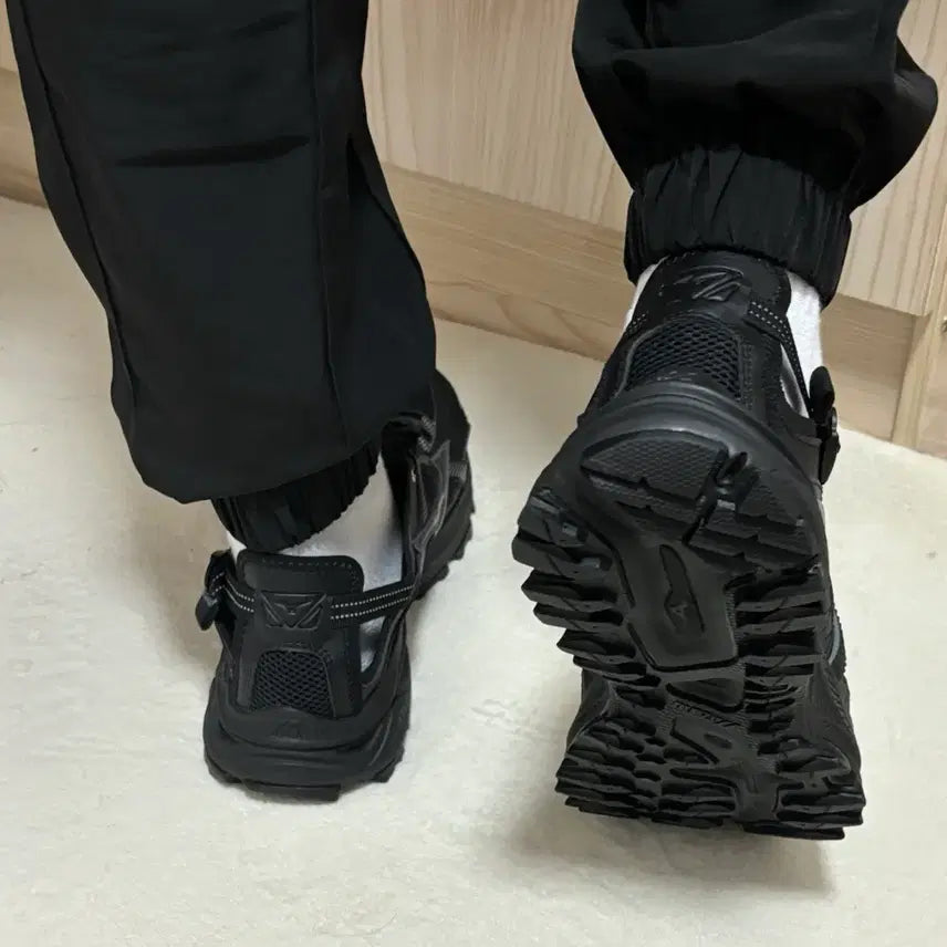 [BUNJANG] Mizuno Racer Silver Gray Running Shoes / 미즈노 레이서 실버 그레이 D1GH241903