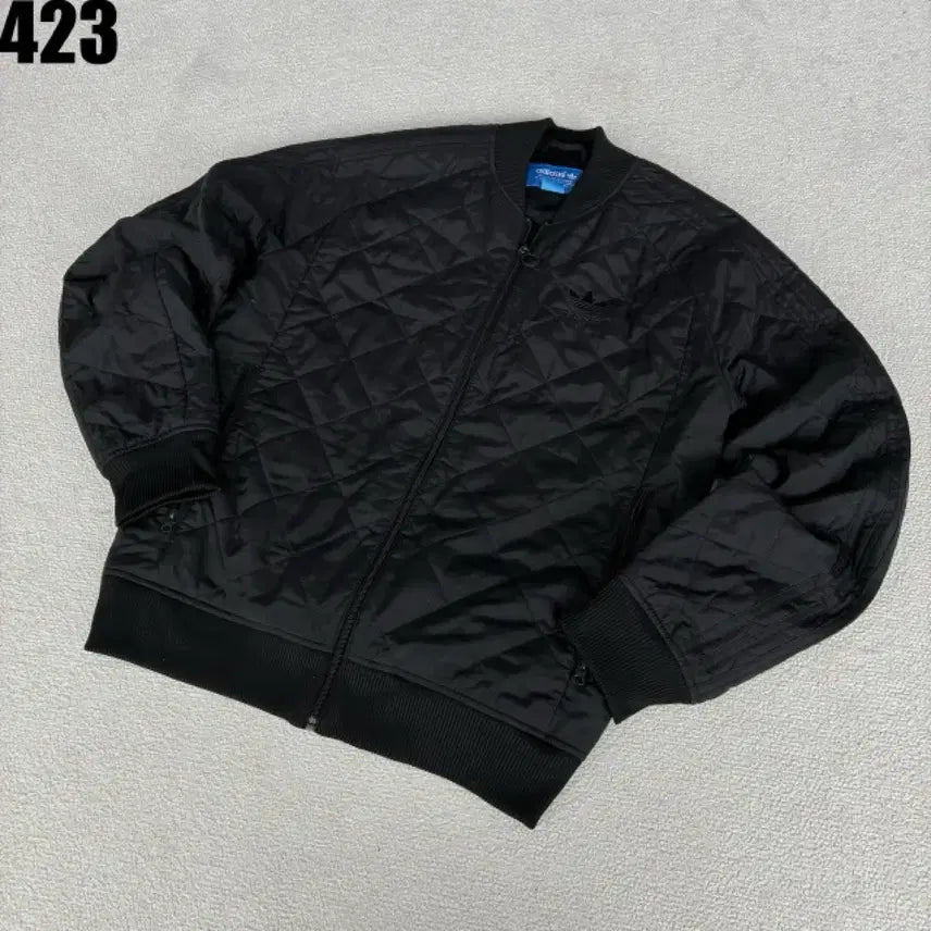 [SOLD OUT] 아디다스 블랙 퀼팅 봄버 자켓 m