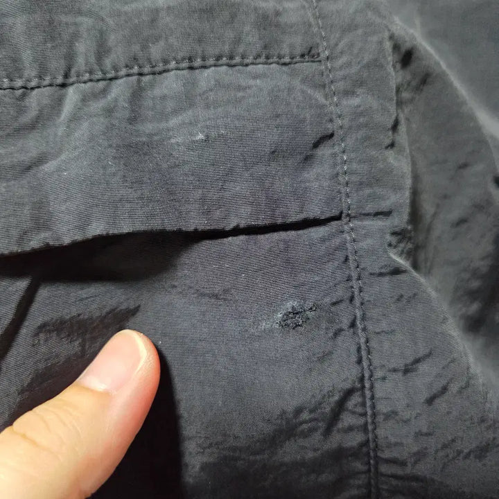 [BUNJANG] Discovery Black Woven Training Pants / 디스커버리 블랙 우븐 트레이닝 팬츠 32 26042413