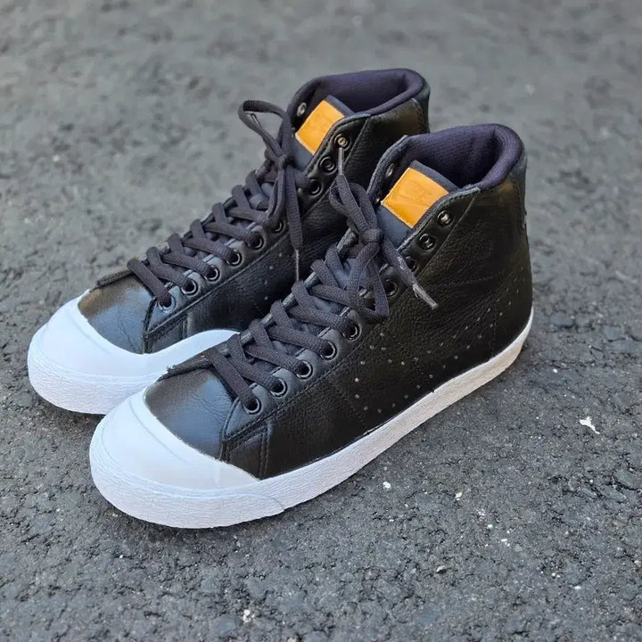 [BUNJANG] Nike Blazer Mid Black Leather Sneakers / 나이키 블레이저 미드 블랙 레더 250mm