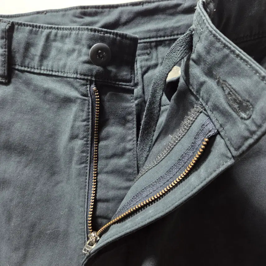 [BUNJANG] Uniqlo Pocket Cotton Cargo Pants - M / 유니클로 포켓 코튼 카고 팬츠 M 26042414