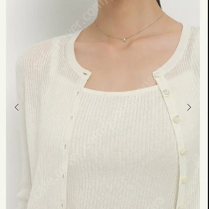 [BUNJANG] Siena Essential Sleeveless Top / 시에 리나 에센셜 슬리브리스